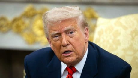 Dazi, Trump aggiusta il tiro. Ma la Ue minaccia ritorsioni: senza intesa tasse su 100 miliardi di beni