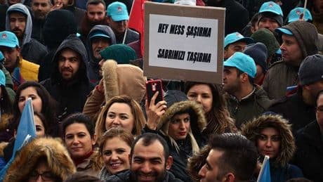 Metal işçileri #TaslakYenilensin diye seslendi