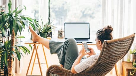 I help busy people organize their digital clutter. Here are 5 features you should start using on your phone and laptop immediately.