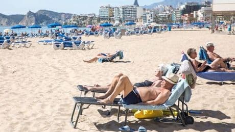 Watch: Furious hotel worker clears away sunbed towels left by cheeky guests