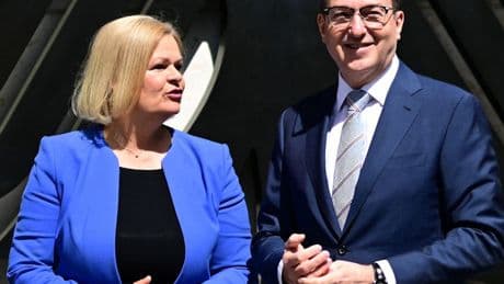 Neue Regierung: Innenminister Dobrindt verstärkt Grenzkontrollen