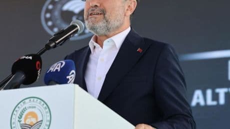 Bakan Yumaklı: Üreticilerimizi koruyan bir politika izlemeye gayret ediyoruz