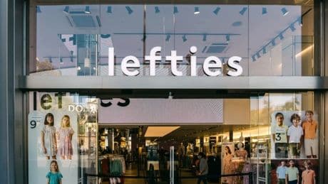 Lefties vende por tiempo limitado y rebajado un 44 % las botas más famosas de los últimos años: cuestan 19,99 €