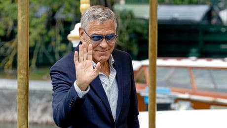 À la Mostra de Venise, Toni Servillo joue au président et George Clooney arrête le cinéma