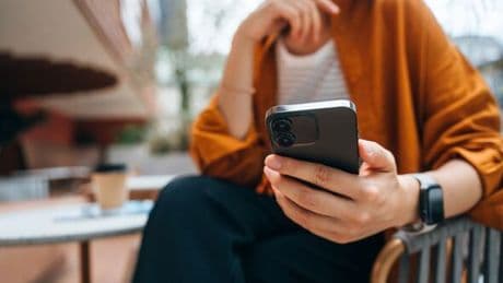 Brits urged ‘log into banking app’ following Bank of England decision today