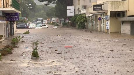 An der Mittelmeerküste - Drei Tote bei schwerem Unwetter in Frankreich
