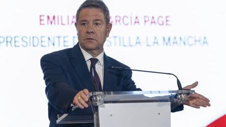Page aboga por adelantar la elecciones generales para que que la política nacional no vuelva a "arrastrar" al PSOE en los territorios