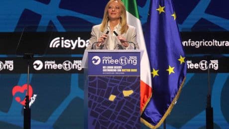 Meloni lancia il piano casa e sente Salvini