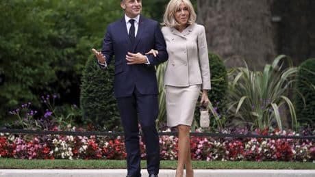„Als Mann geboren“: Brigitte Macron klagt gegen Trump-Influencerin