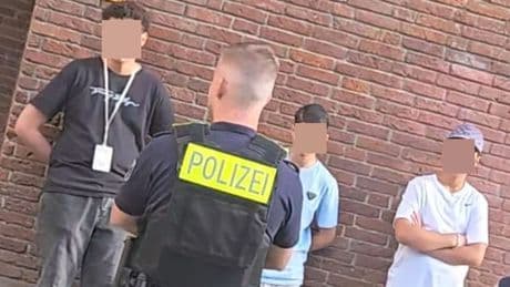 In Berliner Wohnung - Zwei taffe Frauen schnappen Kinder-Einbrecher