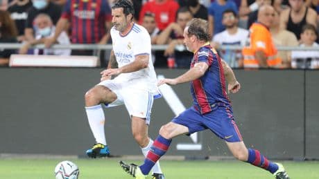 Figo elige al jugador que le robaría al Barcelona para el Real Madrid