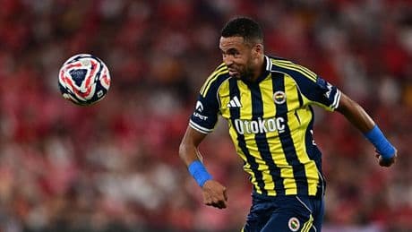 Fenerbahçe'nin golü ofsayta takıldı!