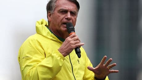 Bolsonaro deja la UCI horas después de ser sometido a una operación de intestino
