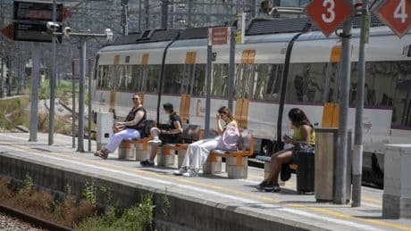 Nuevo caos en Rodalies: interrumpida la circulación en las líneas R3, R4 y R7
