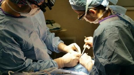 Tumore al seno da oltre 7 chili asportato a Lecce: l'intervento da record all'ospedale "Vito Fazzi"