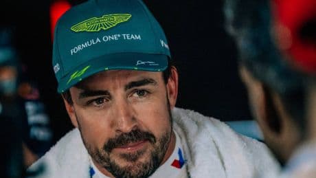 Los motivos por los que el coche de Alonso tiene difícil arreglo y por los que Newey se centra en 2026