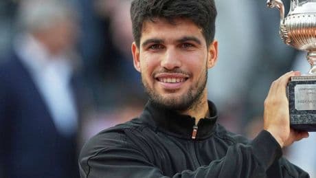 Duell der Tennisstars: Alcaraz bezwingt Sinner in hochklassigem Finale in Rom