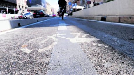 Un'autostrada ciclabile per Milano: avanti adagio