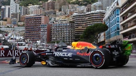 Verstappen rijdt tweede tijd in training Monaco, Leclerc snelste voor eigen fans