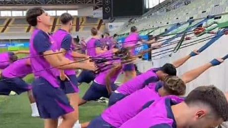 Último entrenamiento antes de viajar a Corea