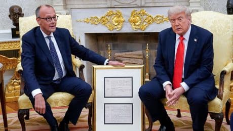Podcast "Die Lage – International": Experte zu Merz' US-Besuch: So hat Trump seine Überlegenheit gezeigt