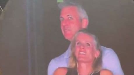 »Kiss Cam« bei Coldplay: Welche Chefs noch wegen ihrer Affäre gehen mussten