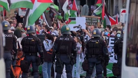 Massenproteste gegen Israel beim ESC - Palästina-Demo zieht durch Basel