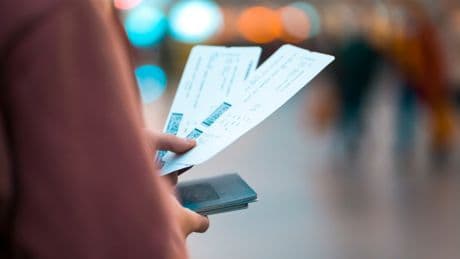 Can you change a name on a flight booking? Rules for different airlines explained