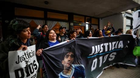 Maradona no descansa en paz: el juicio por su muerte sigue en el limbo y pone en evidencia los fallos de la justicia argentina