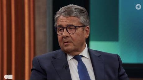 Bei Caren Miosga - Gabriel stichelt gegen Esken