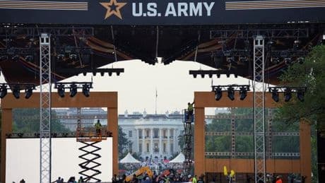 États-Unis: Donald Trump «politise» l'armée