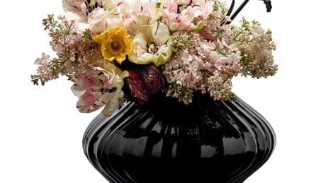 Waarom modeontwerper Kris Van Assche een vazencollectie ontwierp