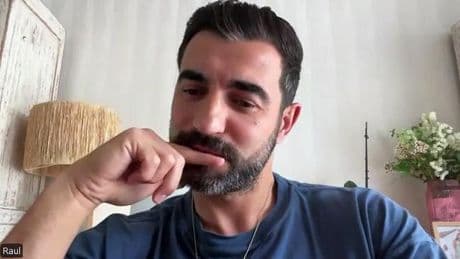 Raúl Albiol: &quot;Dicen que al Real Madrid le favorecen los árbitros y a mí es donde más me han expulsado...&quot;