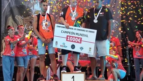 ¿Te comerías 18 sobaos en 8 minutos para ganar 1000 euros?
