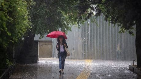 Bu şehirlerde yaşayanlar dikkat! Meteoroloji 17 Haziran Salı günü gök gürültülü sağanak yağış için uyardı!