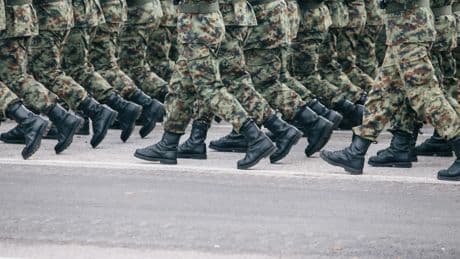 Almanya’da yeni yasa: Gönüllü-zorunlu askerlik dönemi başlıyor
