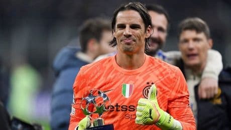 TRANSFER HABERİ - Canlı yayında açıkladı: Galatasaray istese yarın o kaleciye imza attırır!
