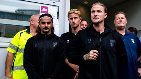 Alexander Büttner woedend na besluit rechter over proflicentie Vitesse: ’Ik vind het echt een schandalige beslissing’