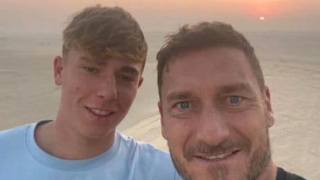 Totti Jr. sucumbe a la presión de las expectativas y deja el fútbol a los 19 años: "Ser hijo de Totti influyó"