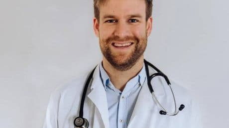 Alexandre Olmos, doctor: "Esta canción calma tu ansiedad y no lo digo yo, lo dice la ciencia"