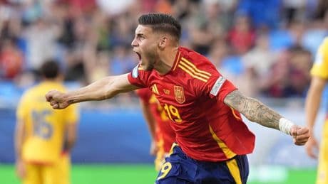 España e Italia, batalla por la primera posición