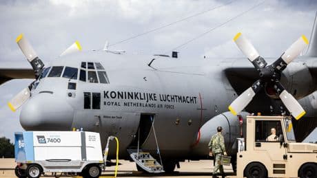 Nederland gaat toch meedoen aan voedseldroppings boven Gaza. Hoeveel zin heeft dat?