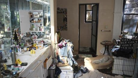La casa de los horrores: el lamentable estado de la vivienda de Gene Hackman y su esposa