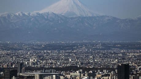 A man airlifted from Japan's Mount Fuji returns to the slope days later and is rescued again