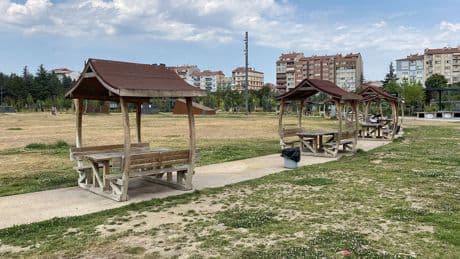 Uyuşturucuya zorladıkları 13 yaşındaki kız çocuğunu darp eden akranları, mahkemeye çıkarılmadan tahliye edildi