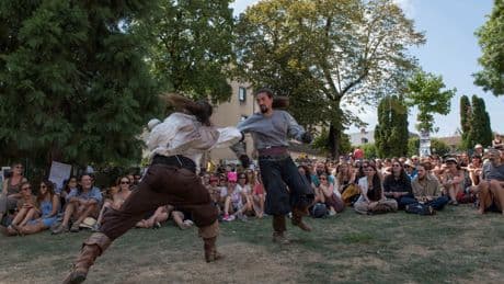 Des violences éclatent en marge du festival du théâtre de rue d'Aurillac