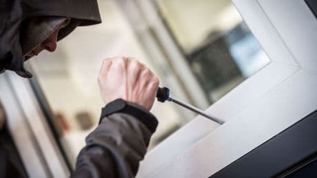 Kriminalität: Viele Einbrüche in Schulen in Franken - oft hoher Schaden