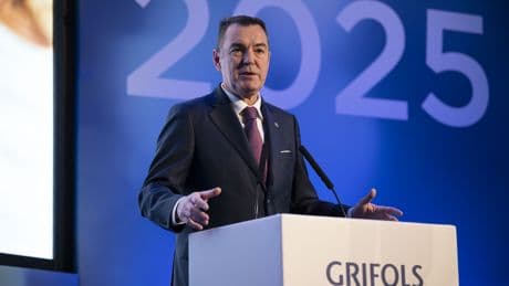Grifols gana el triple y factura 1.786 millones, un 7,4% más
