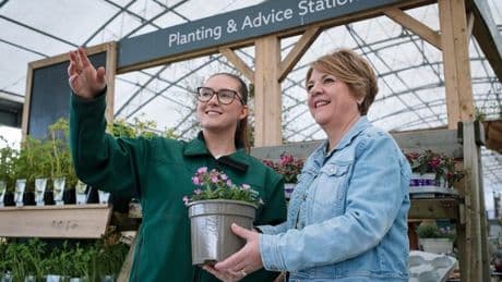Garden centre hosting free Rose-themed Grow How workshop at Clyde Valley store