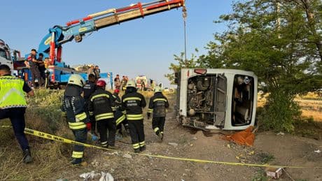Konya’da yolcu otobüsü kaza yaptı: 1 ölü, 10'u ağır 26 yaralı